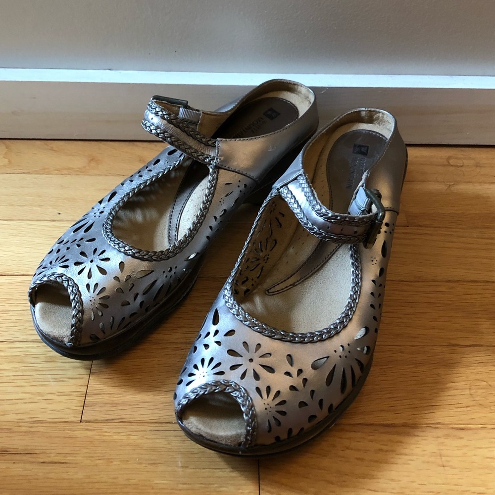 White Mountain Heels